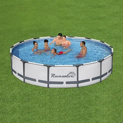 Надземный бассейн с круглым стальным каркасом, изготовленный по индивидуальному заказу.